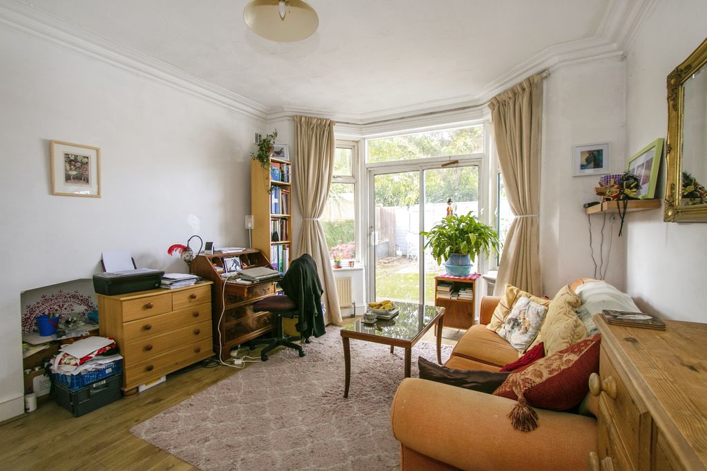 Property photo 2 of 6