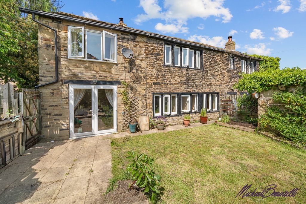 Property photo 1 of 26