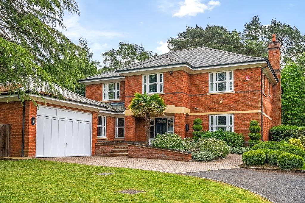 Property photo 1 of 18 External View