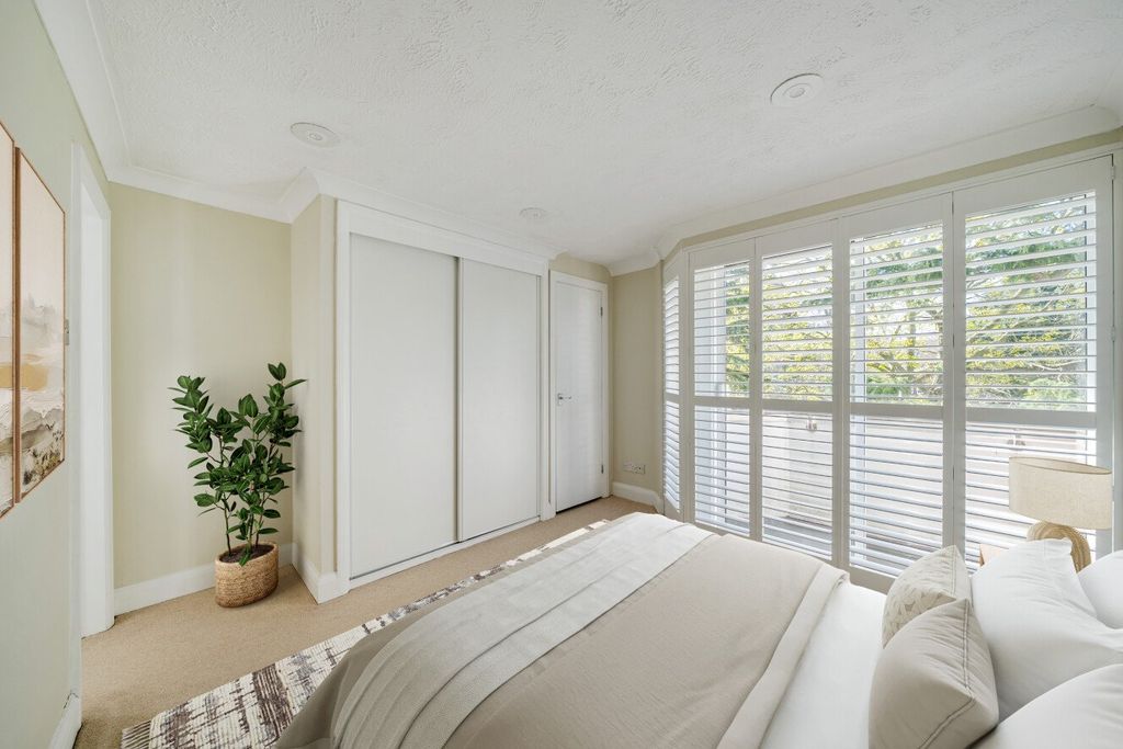 Property photo 3 of 11 Picture No. 17