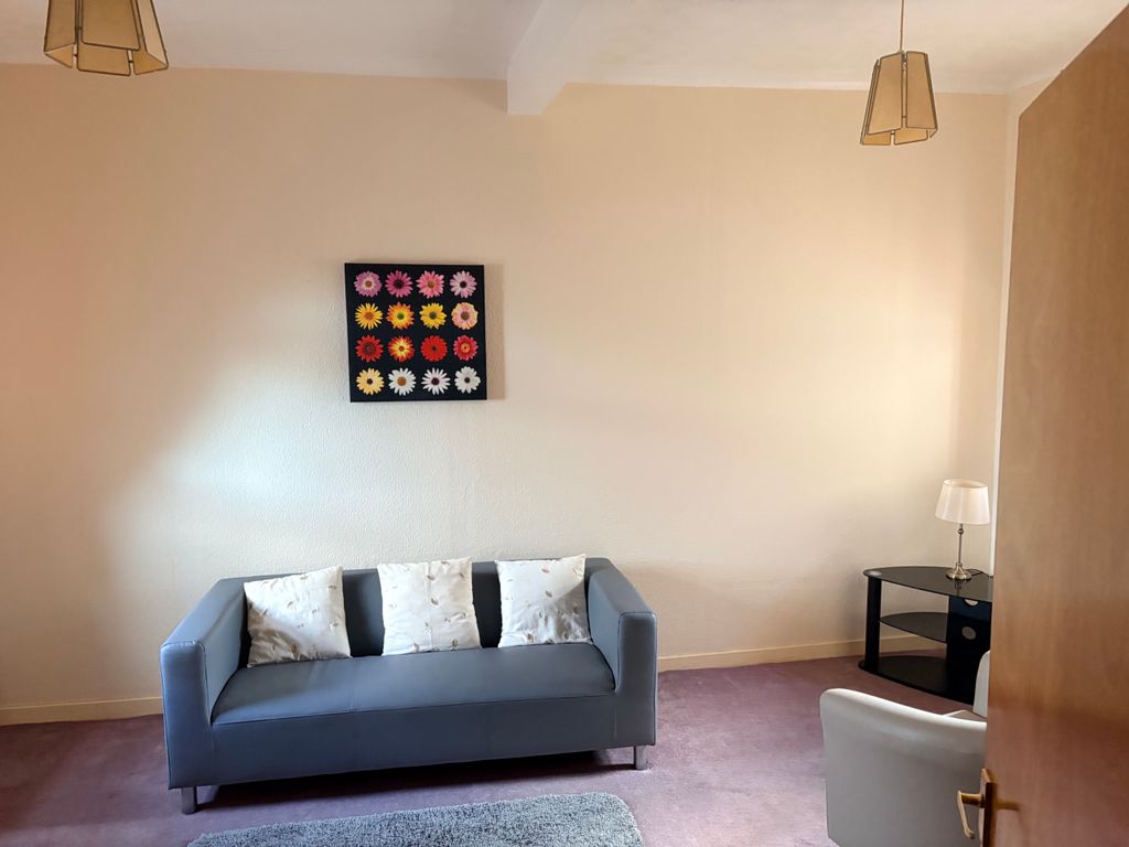 Property photo 2 of 11 Property