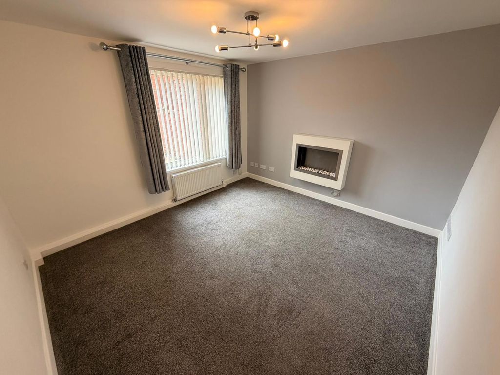 Property photo 2 of 17 Photograph