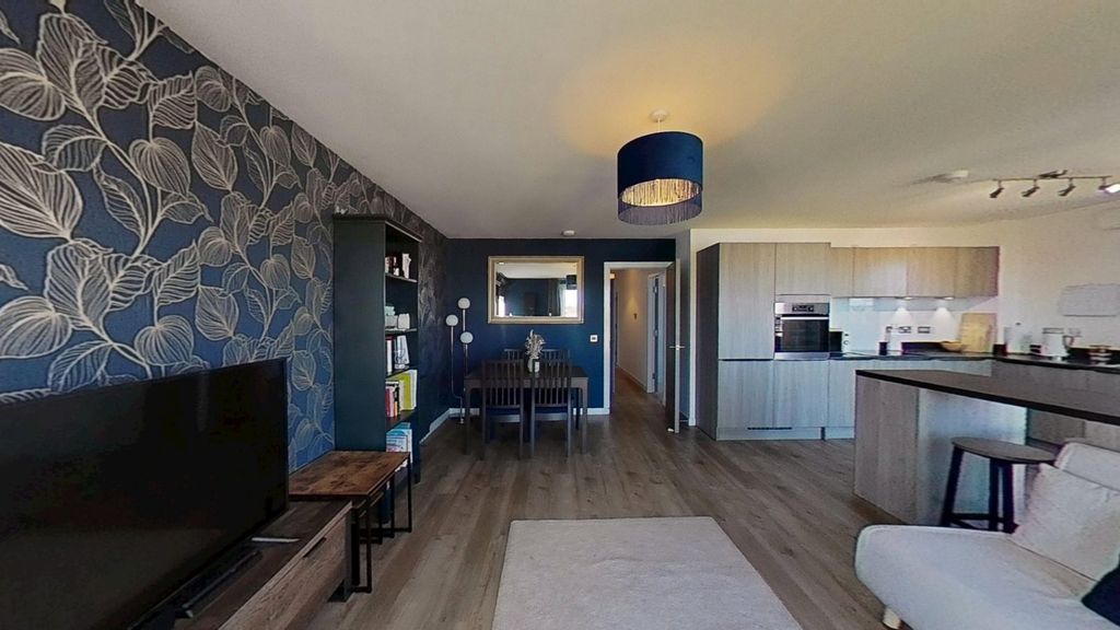 Property photo 3 of 21 Photo 3