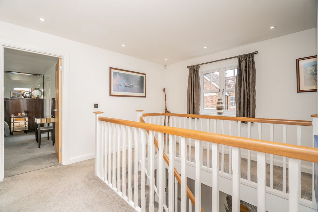 Additional image 20 of 4 bed detached house for saleCedar Court, Newport Pagnell, Milton Keynes MK14
