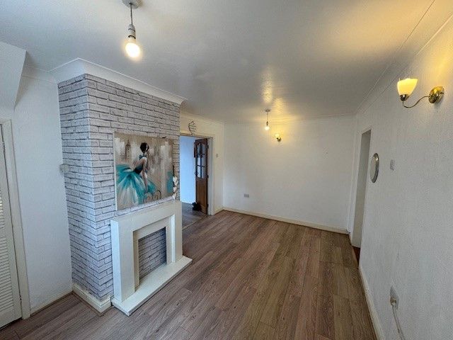 Property photo 3 of 7 Living Room 2