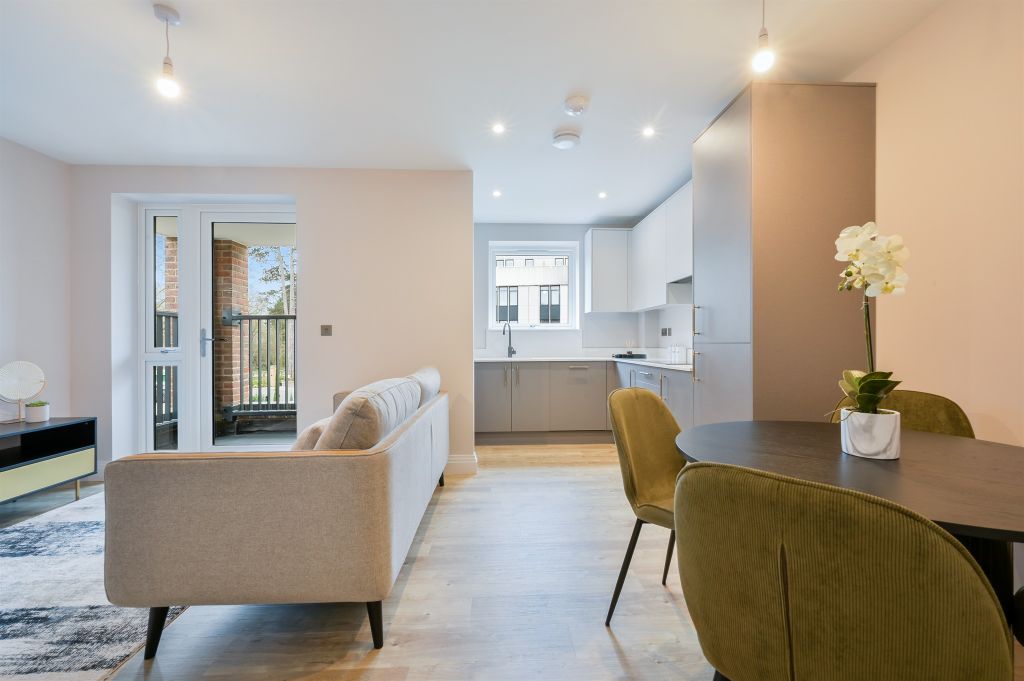 Property photo 3 of 17