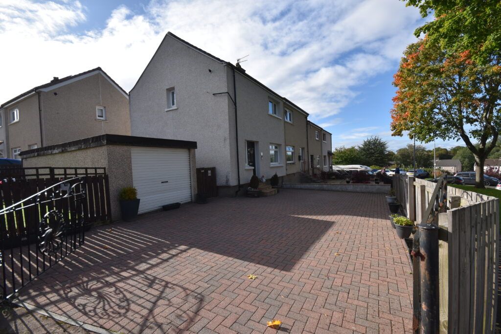 Property photo 2 of 29