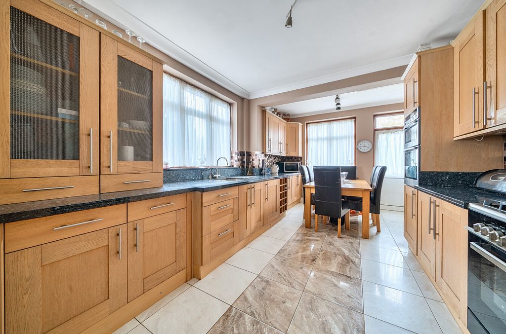 Property photo 2 of 20 1405202-7-69790Ec...