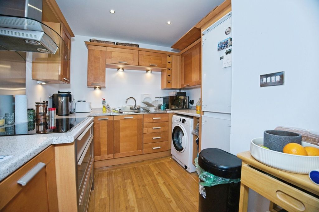 Property photo 3 of 22 Kitchen