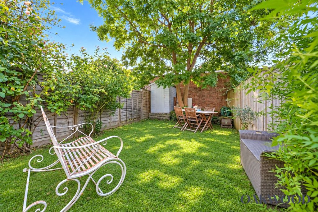 Property photo 2 of 24