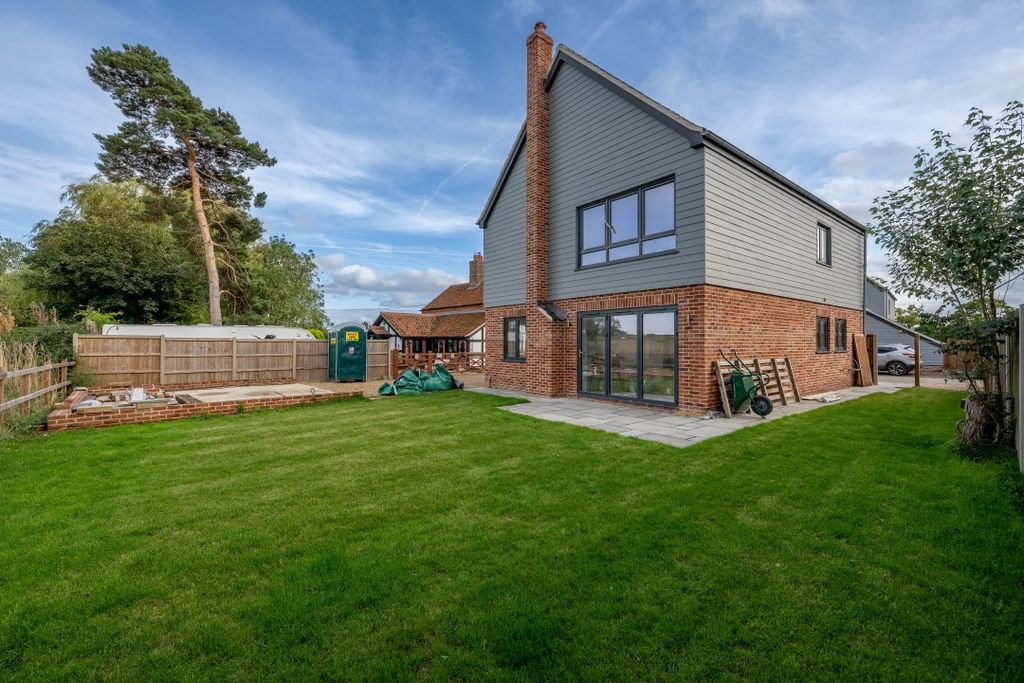 Property photo 2 of 13