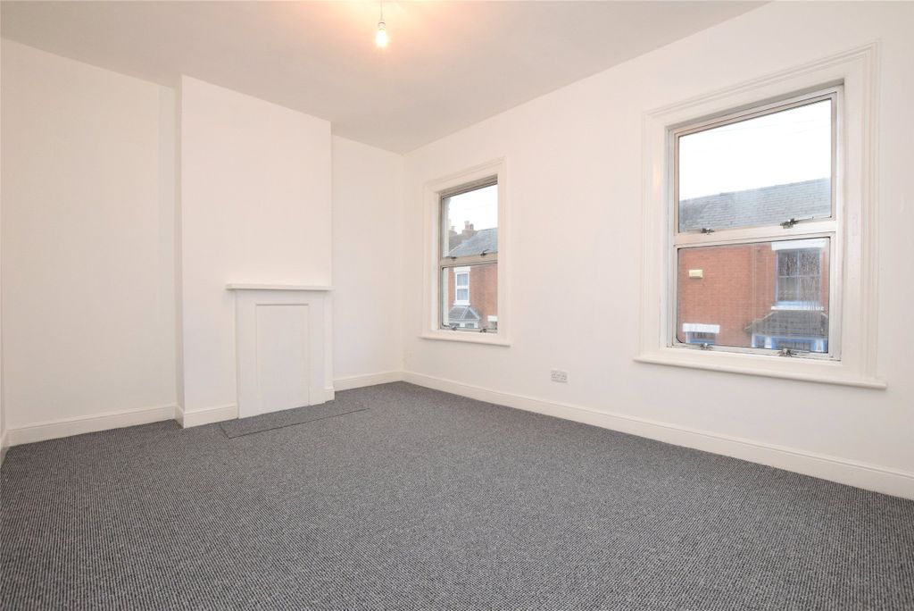 Property photo 2 of 9 Bedroom 1