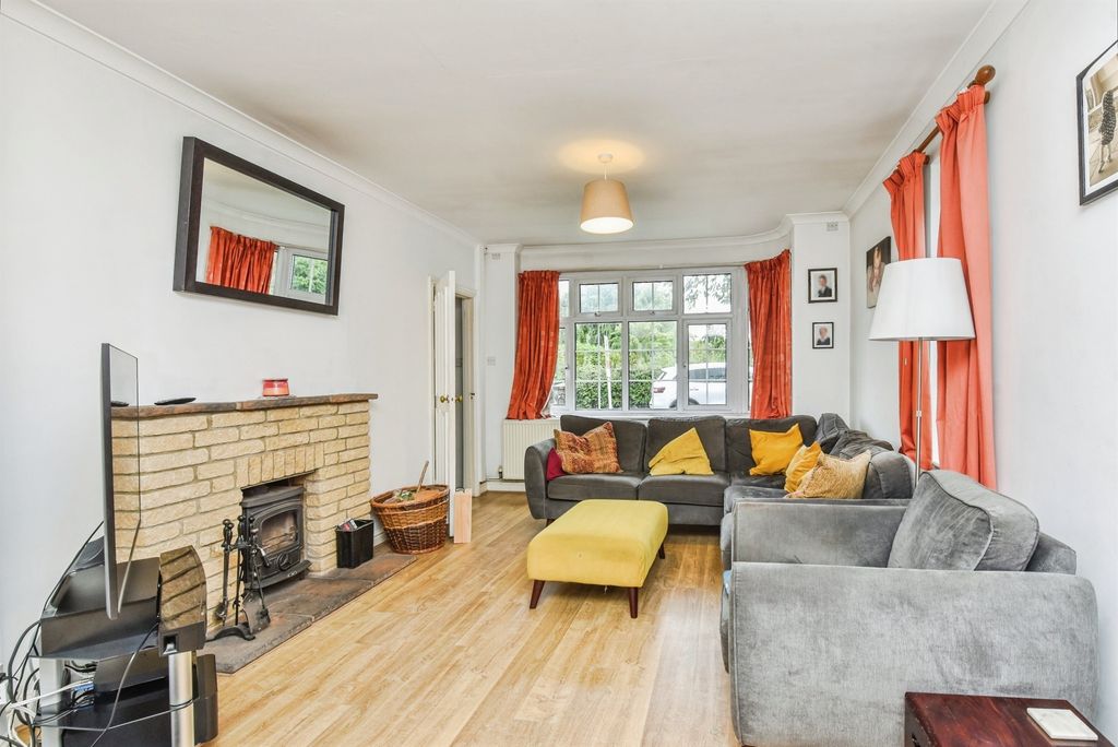 Property photo 3 of 17