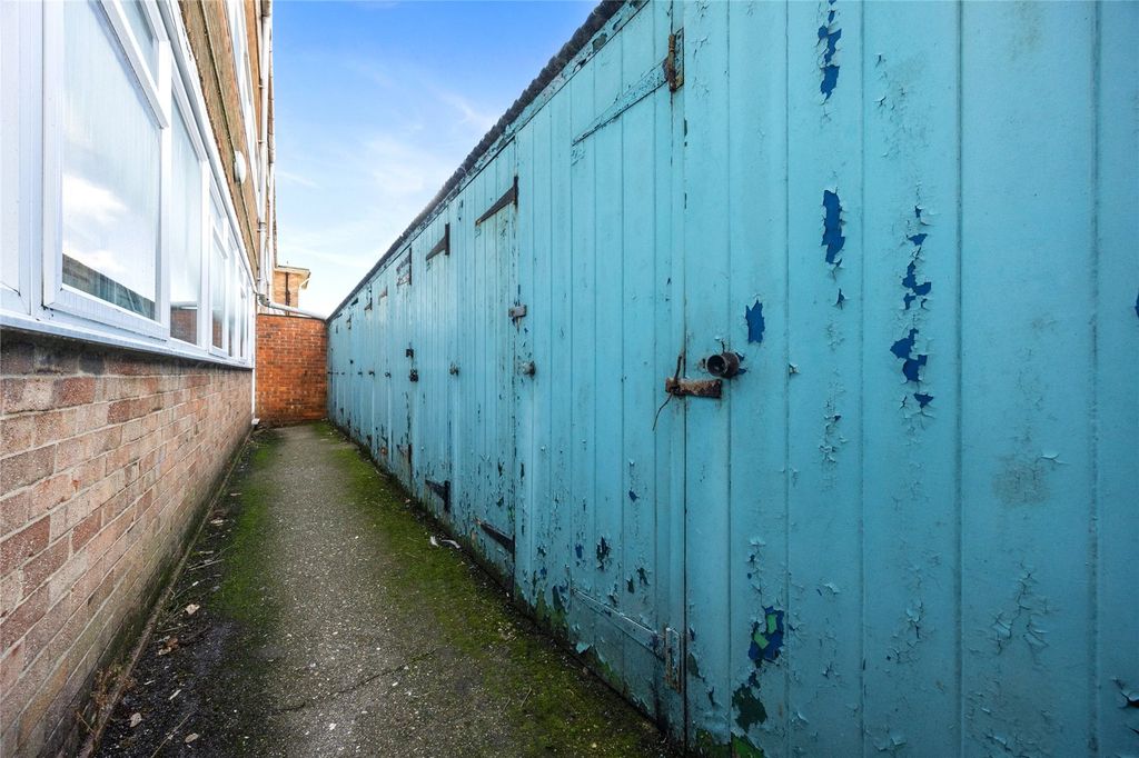 Additional image 14 of 2 bed flat for saleBrighton Road, Lancing, West Sussex BN15