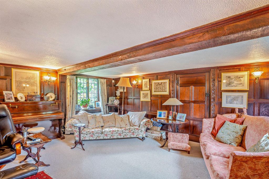 Property photo 2 of 23