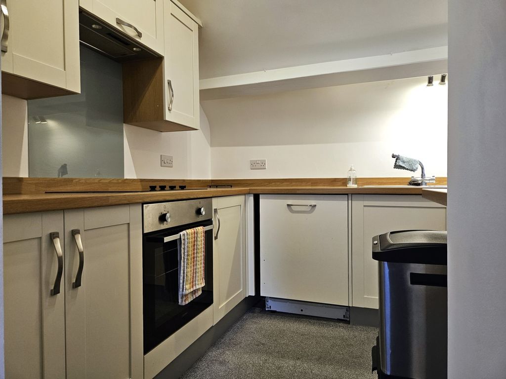 Property photo 2 of 14 Kitchen