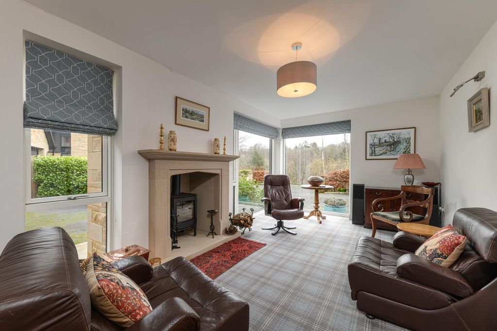 Property photo 3 of 29