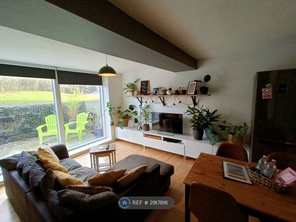 Property photo 3 of 11
