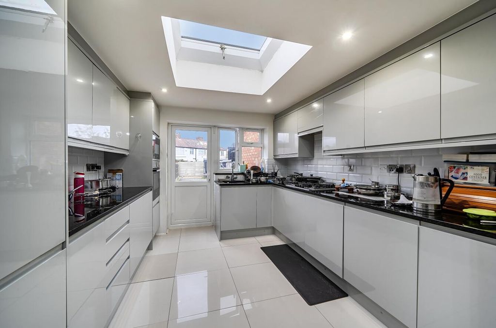 Property photo 3 of 13 Davidson Frost-Wellings, Dfw, Westleight Gardens,