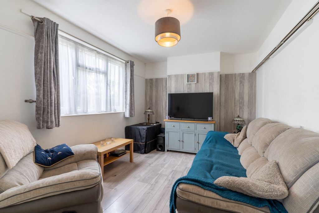 Property photo 1 of 12 5116791