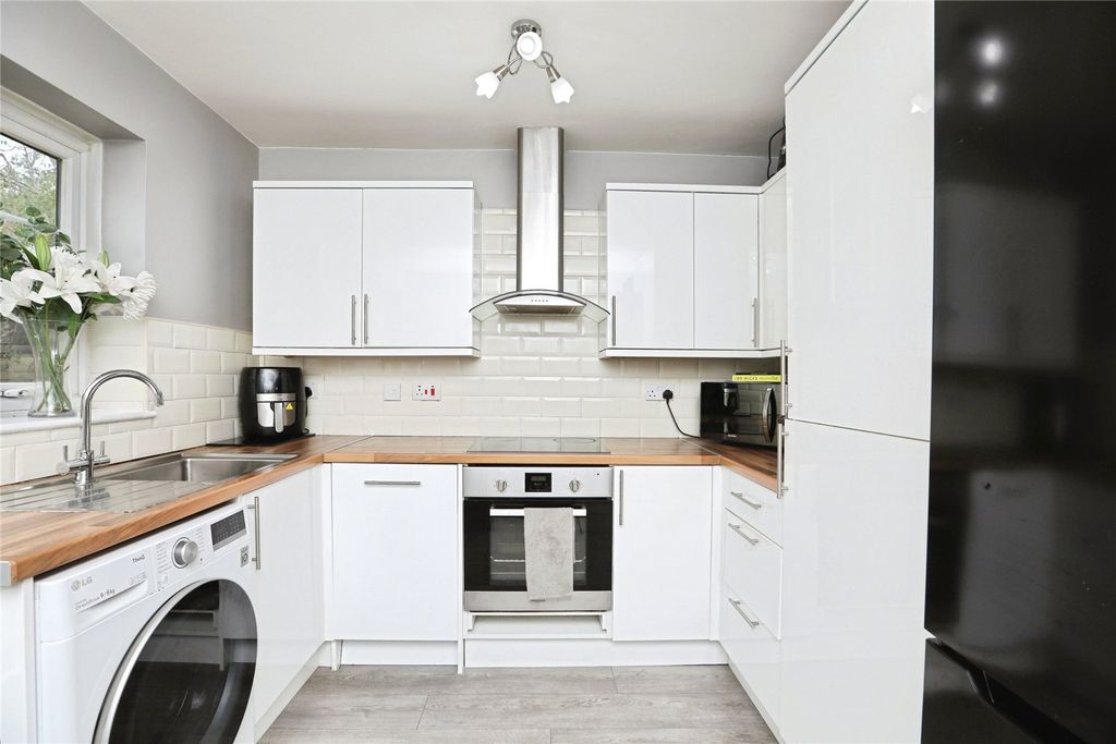 Property photo 3 of 17 Picture No. 19