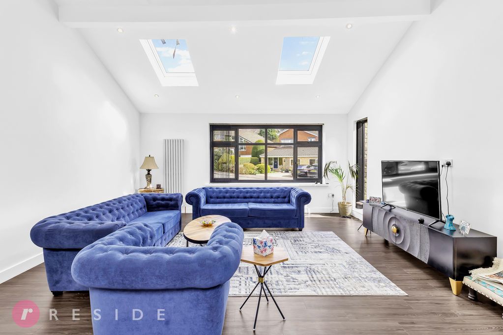 Property photo 2 of 21 Family Room