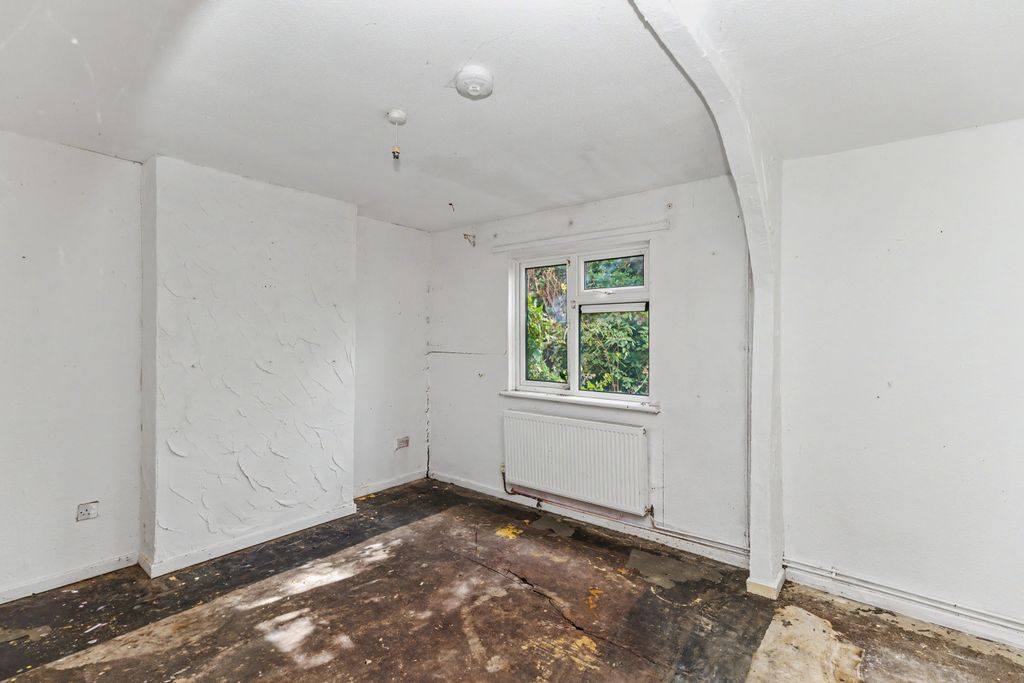 Property photo 2 of 16 2 Church Walk, Stow Longa, Huntingdon, Cambridge, Pe28 0Tw