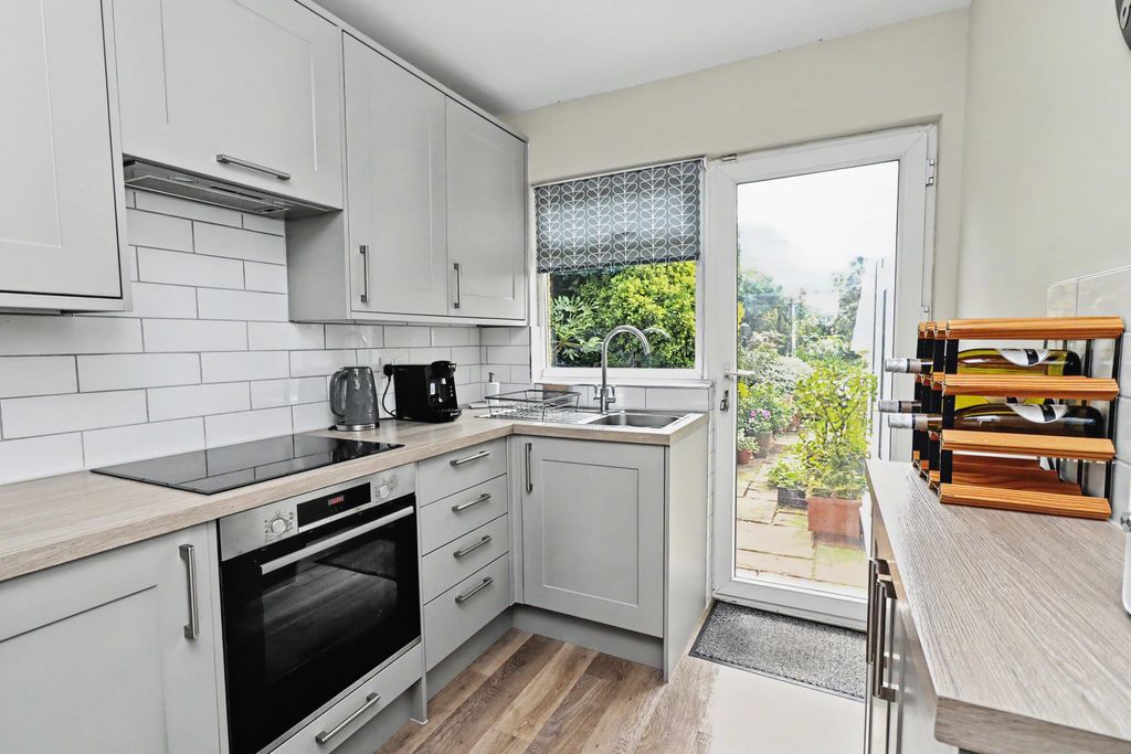 Property photo 3 of 21 Img_5701