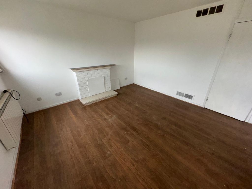 Property photo 3 of 11 Image