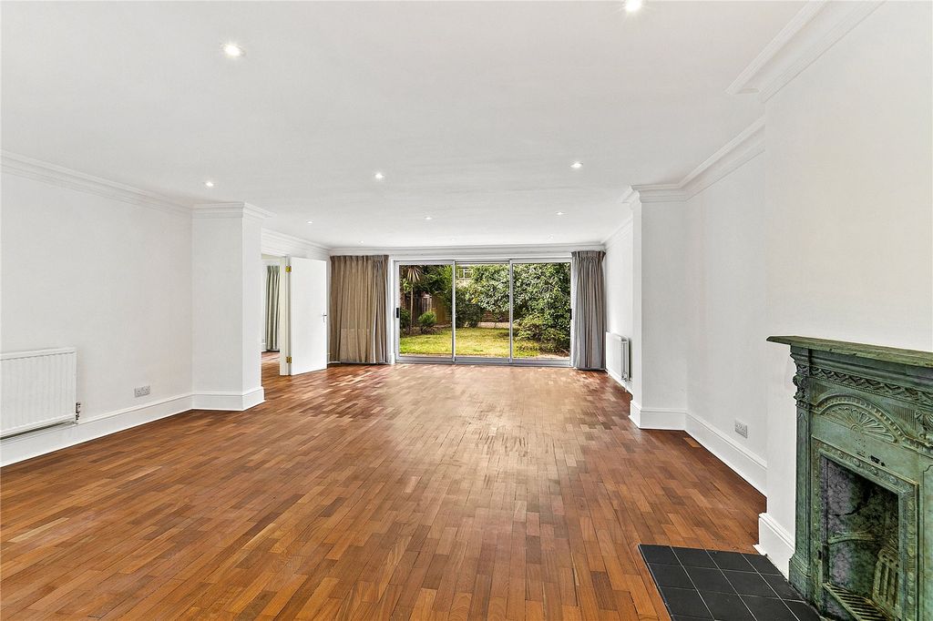 Property photo 2 of 16 Picture No. 23