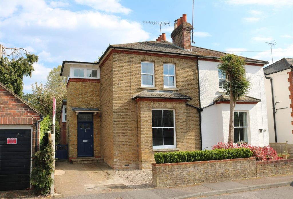 Property photo 1 of 16 Front Trm.Jpg