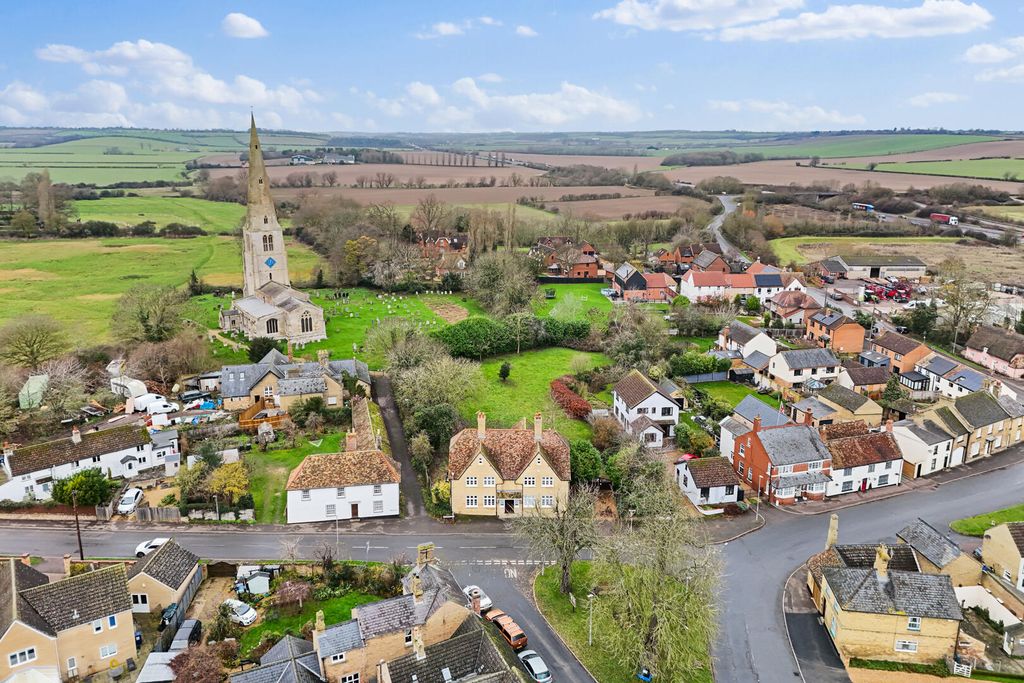 Property photo 2 of 21 Exterior