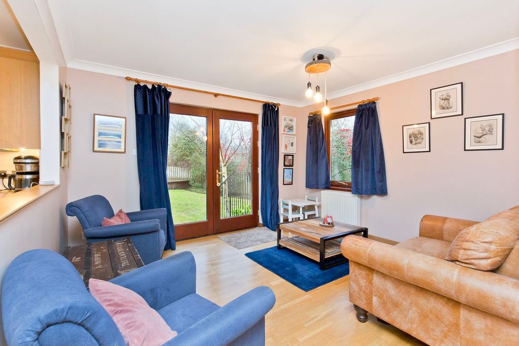 Property photo 3 of 31