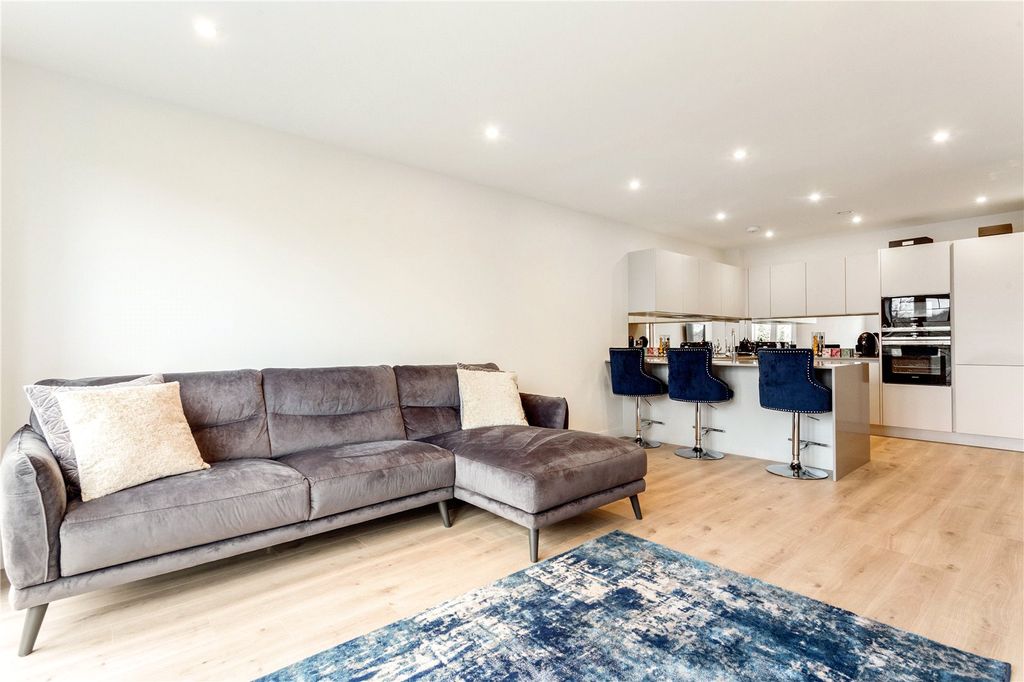 Property photo 2 of 9 Reception Room