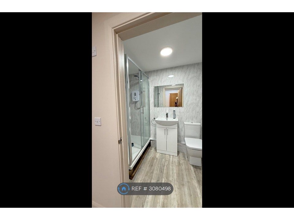 Property photo 3 of 6 Shower Room