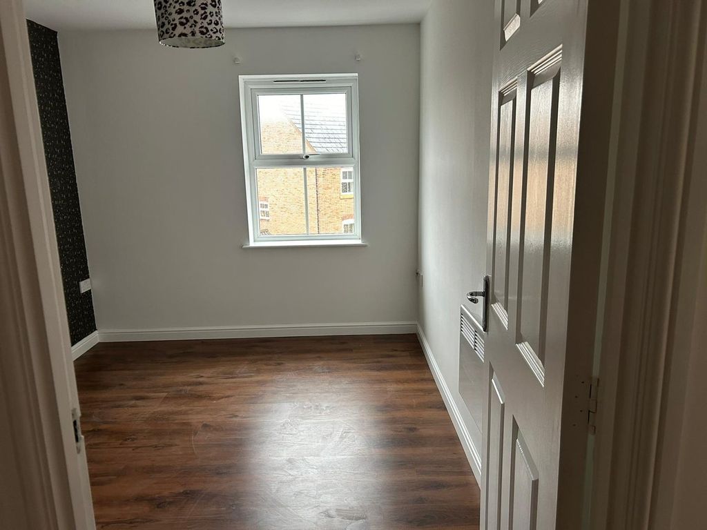 Additional image 11 of 2 bed flat for saleFieldfare Close, Corby NN18
