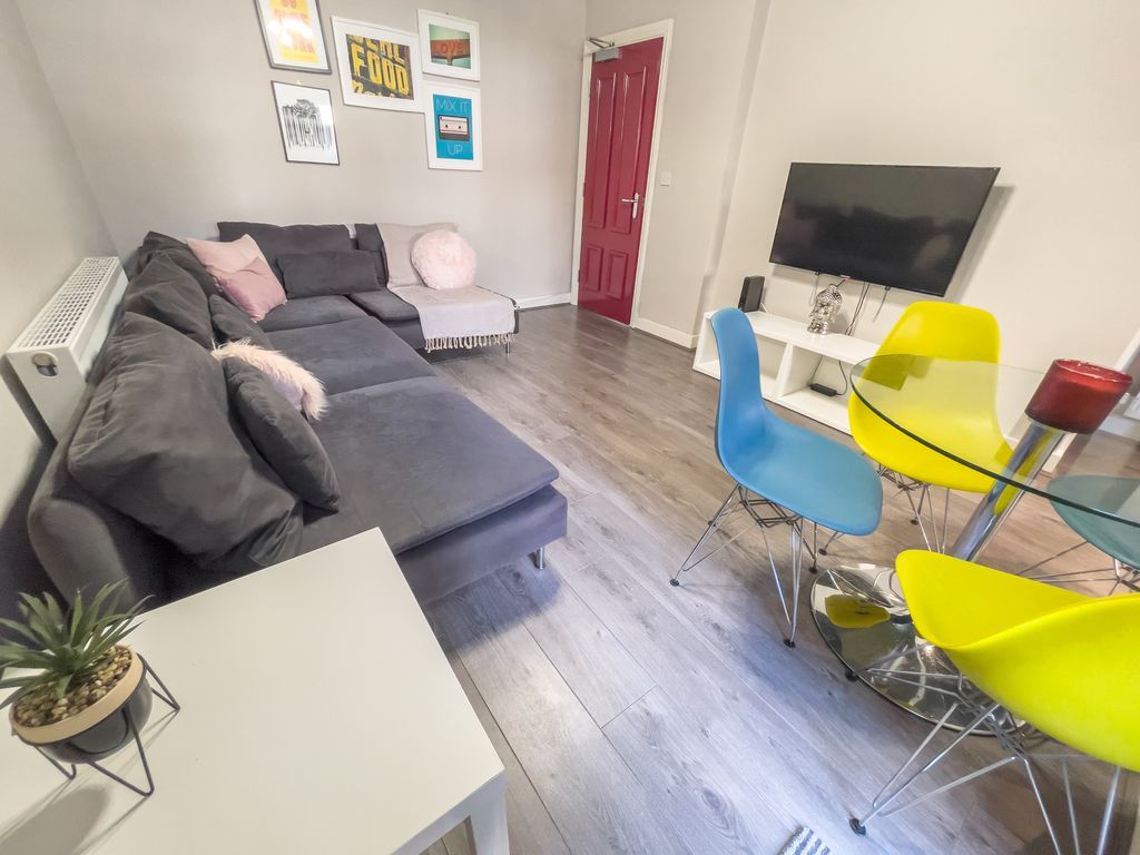 Property photo 3 of 11 Img_6128