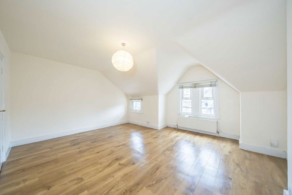 Property photo 2 of 5