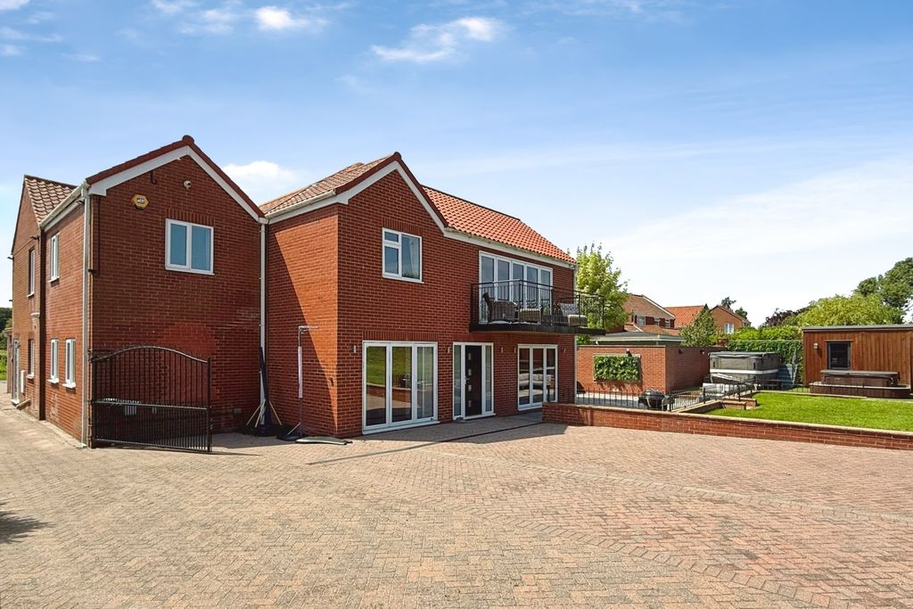 Property photo 1 of 25 5160524
