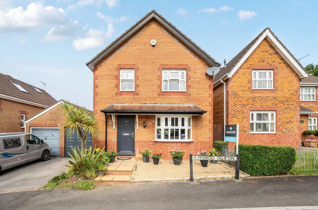 Property photo 1 of 19 External