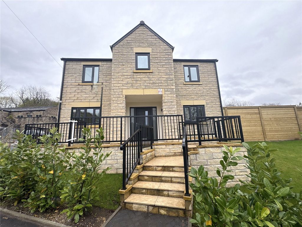 Property photo 2 of 21 External