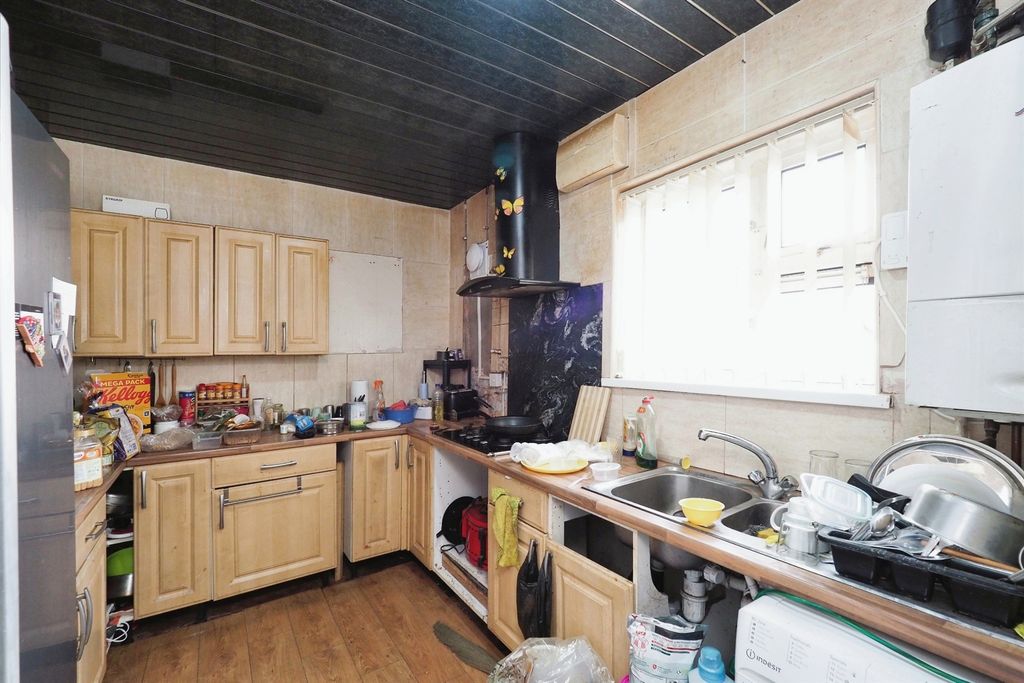 Property photo 3 of 15
