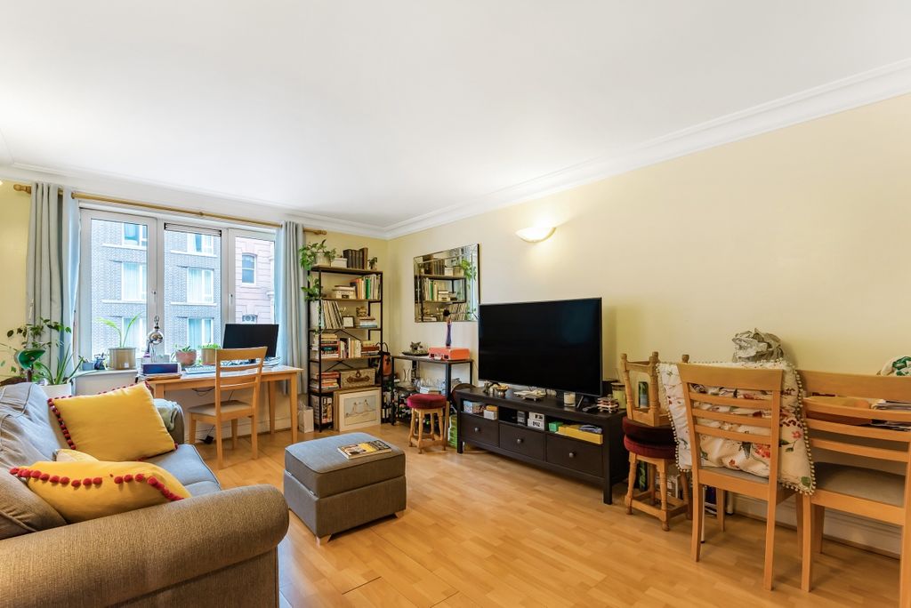 Property photo 1 of 7 904645 (1)