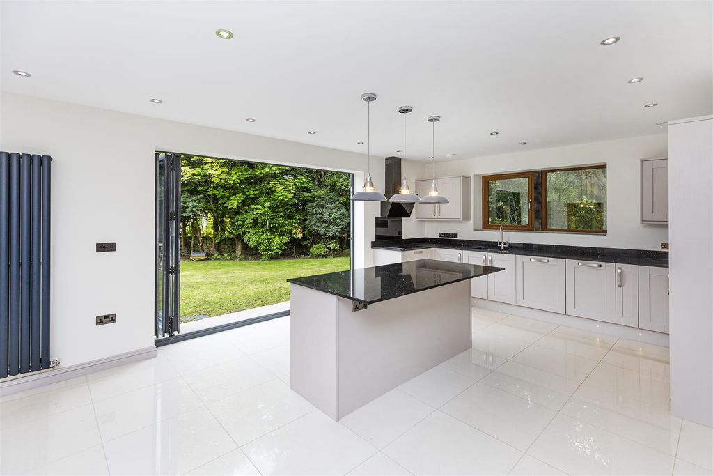 Property photo 2 of 75 Living/Dining Kitchen