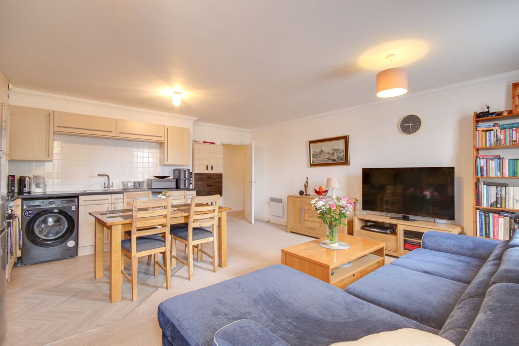 Property photo 2 of 11
