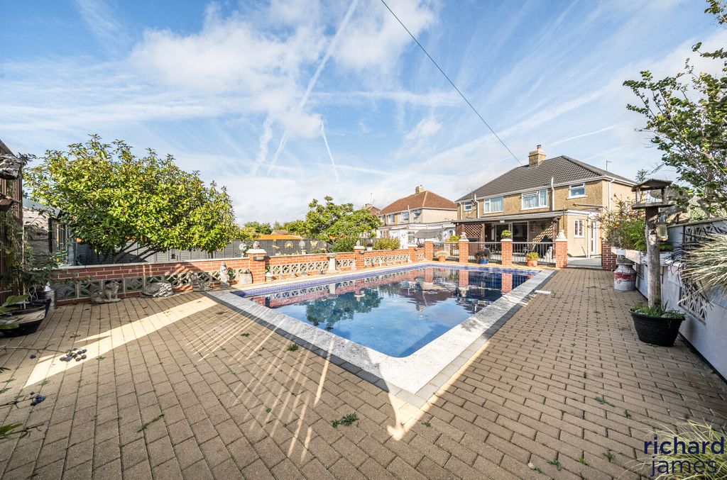 Property photo 3 of 13 A368A2F7B9784875B678893B56d714F9
