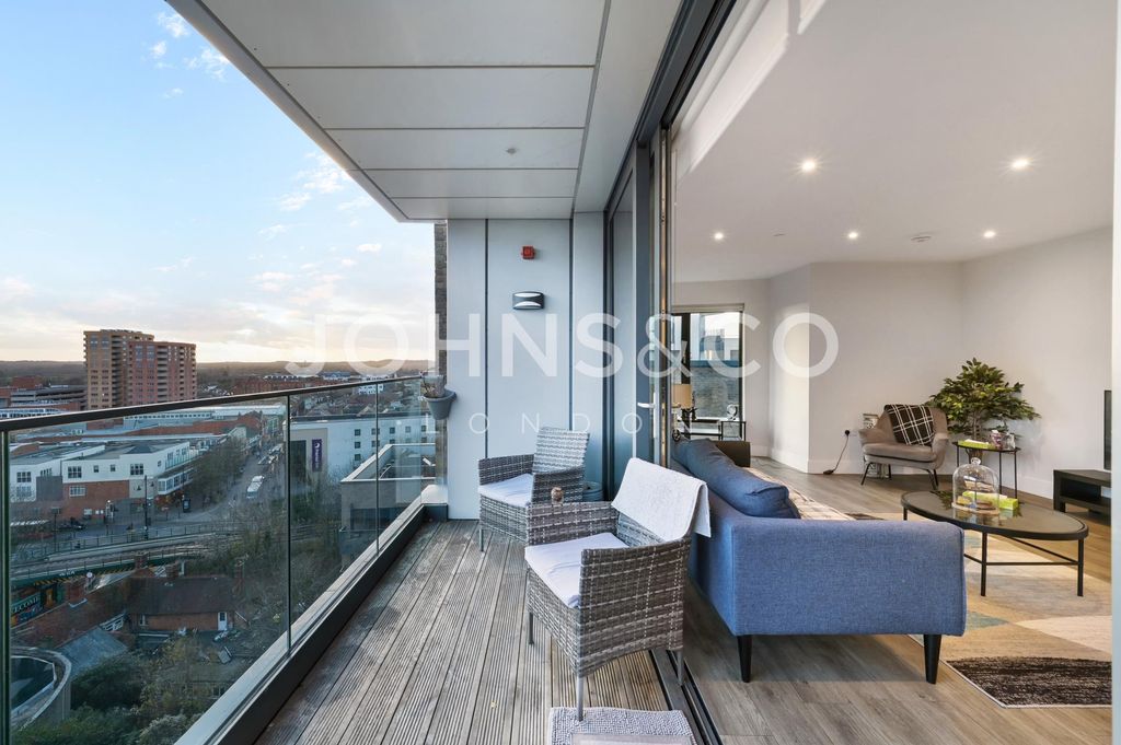 Property photo 2 of 8