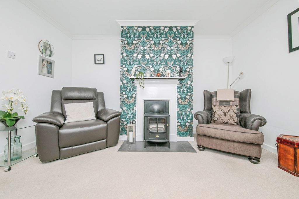 Property photo 2 of 17 Photo