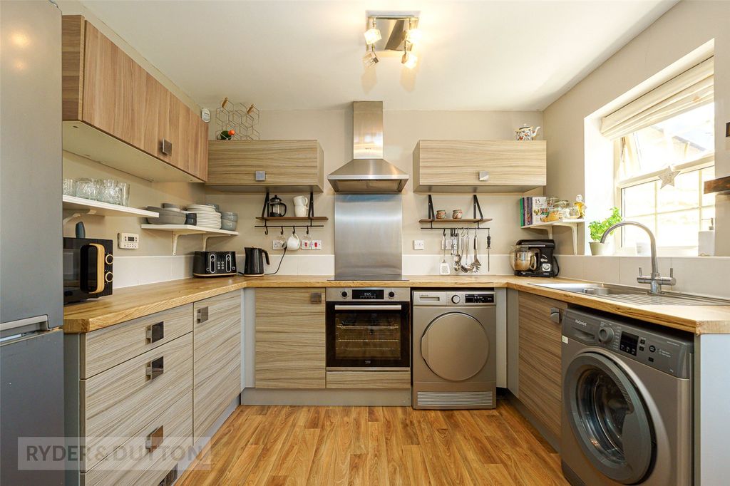 Property photo 2 of 24 Kitchen Diner