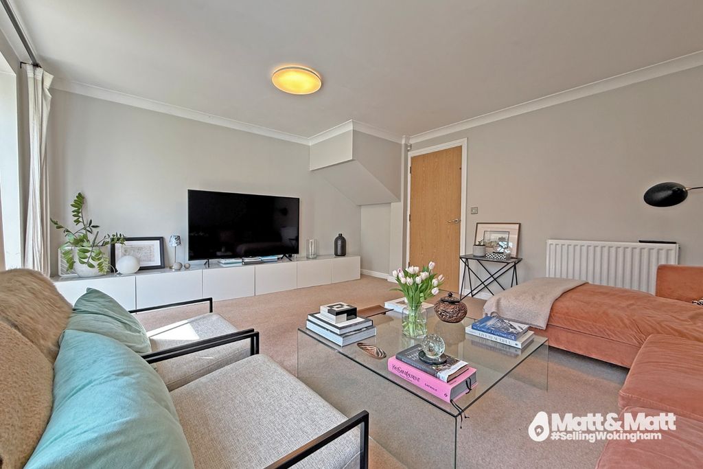 Property photo 2 of 12 4050636